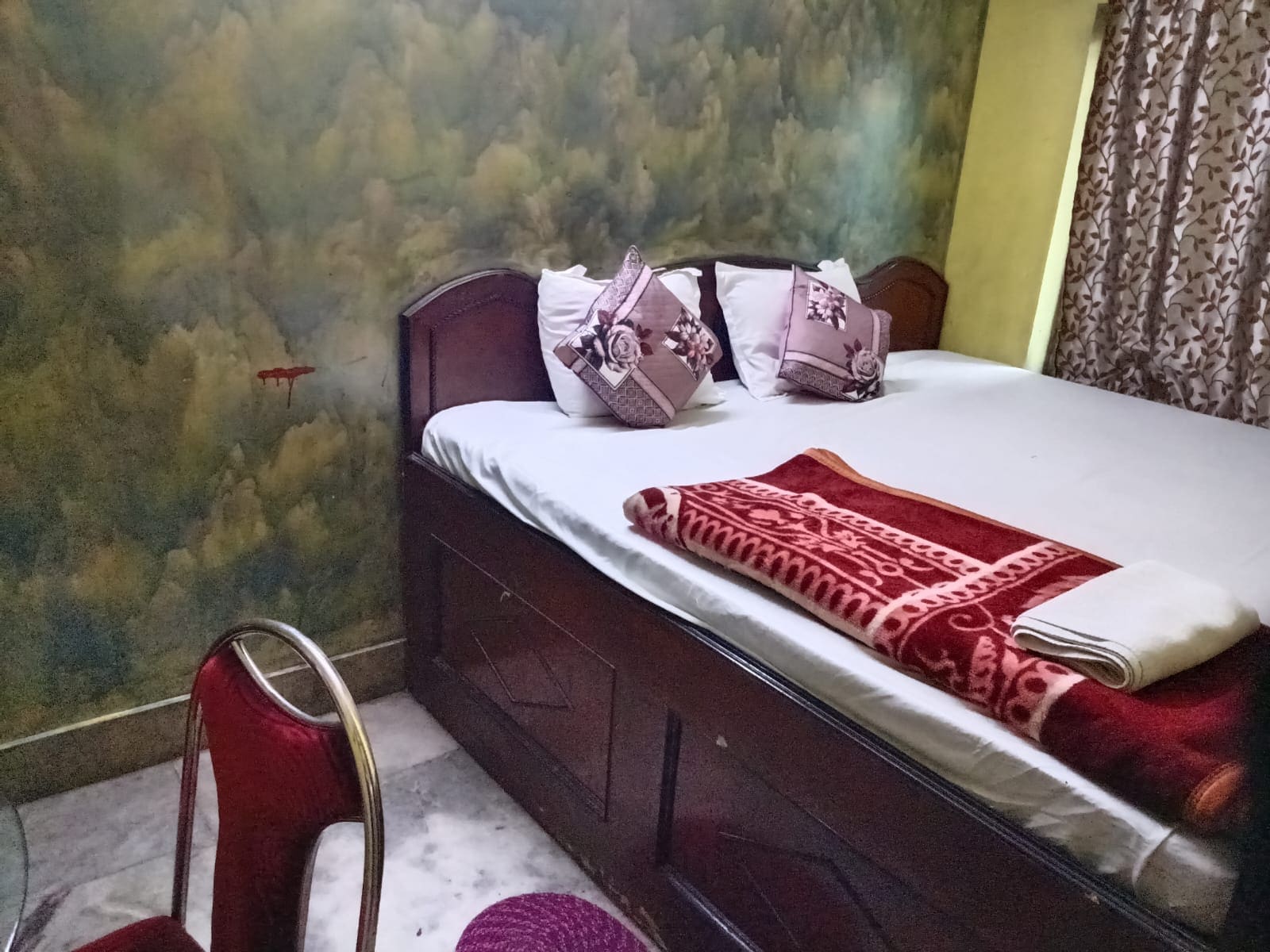 Balaji Guest House - Tap to explore photos