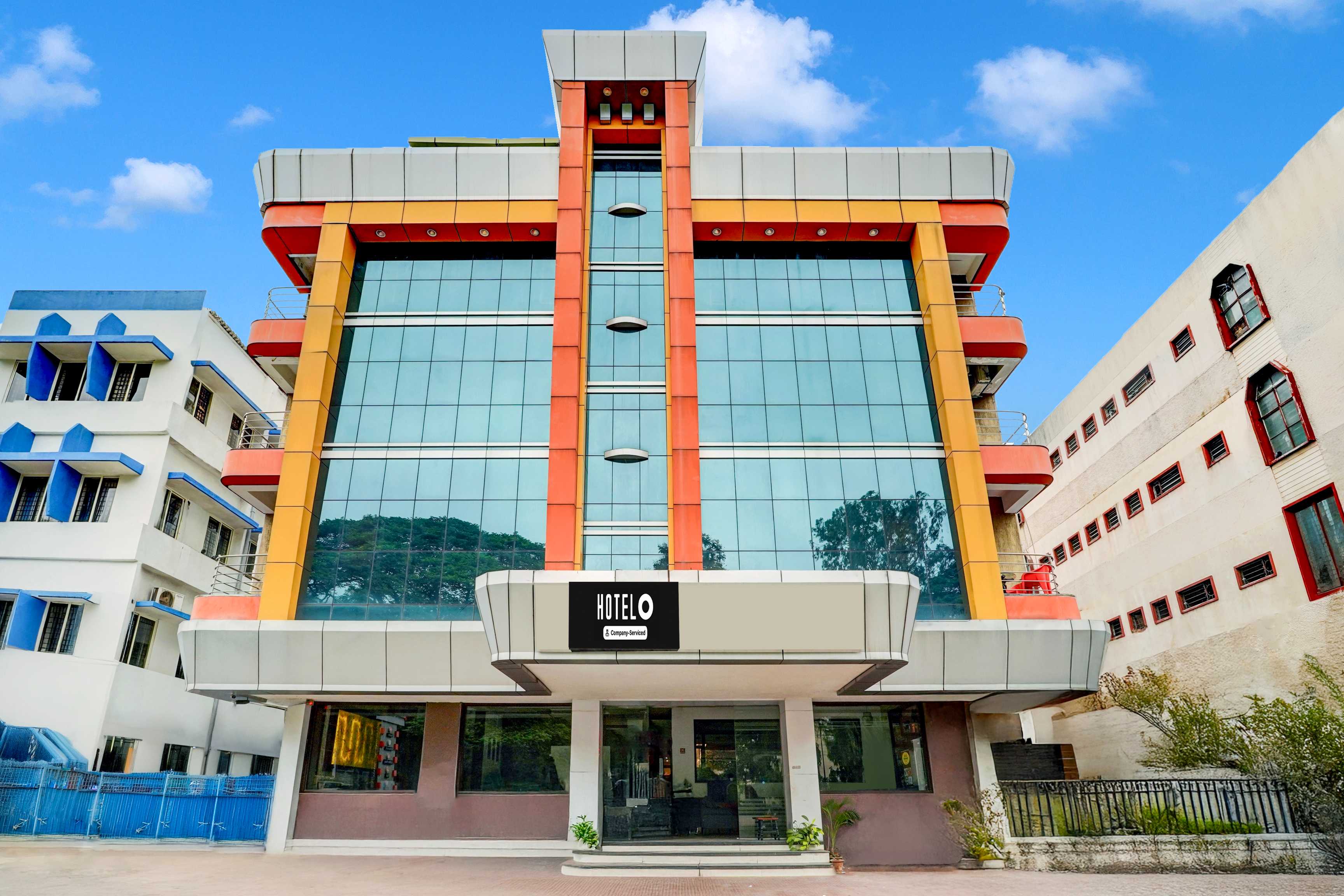 Townhouse Oak City Bus Station Mysuru - Tap to explore photos