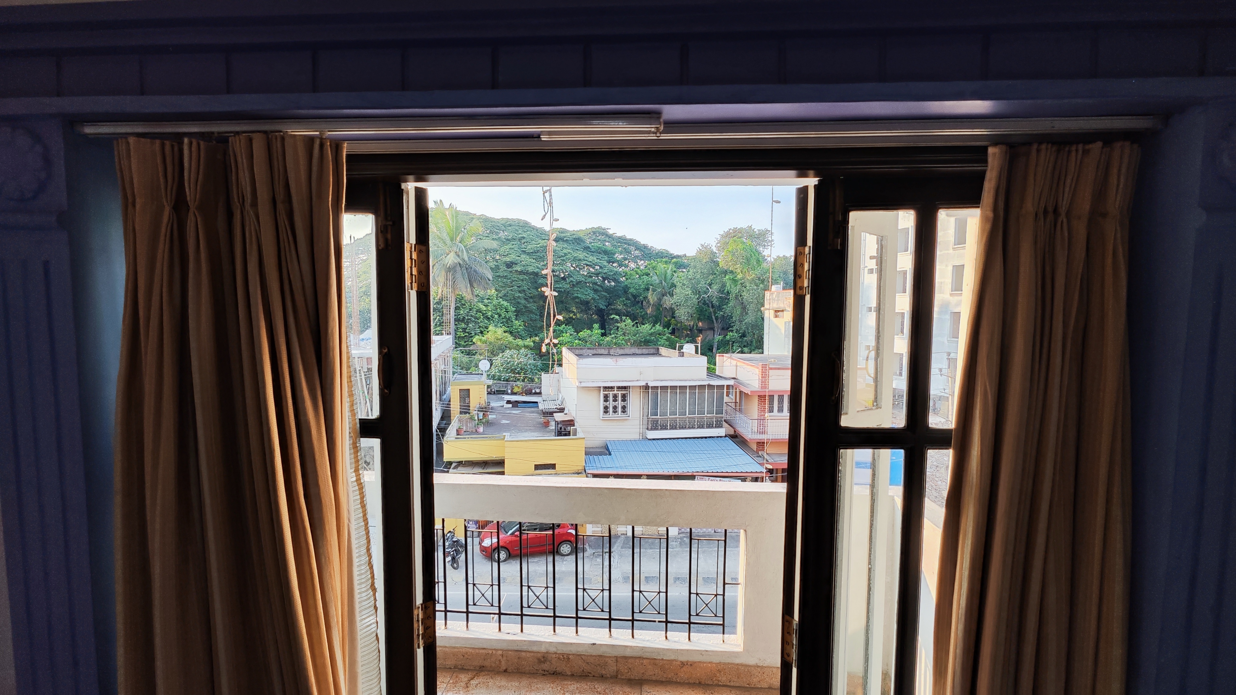 The Crystal Paark Inn - Tap to explore photos