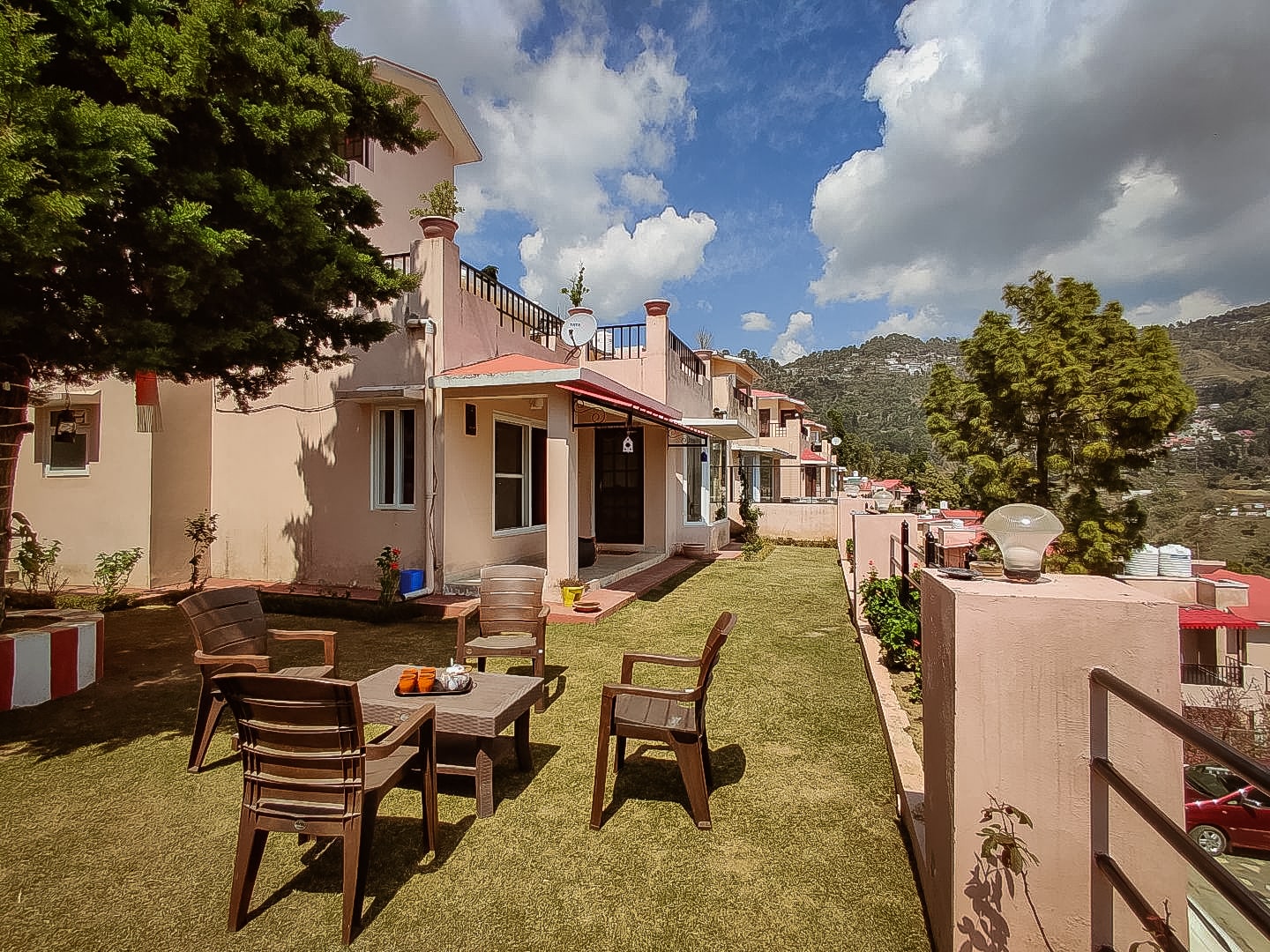 Ceedar Cottages | Rooms & Wi-Fi - Tap to explore photos