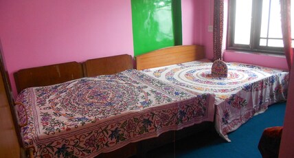 ALAMDAR GUEST HOUSE Room Type - Family Room