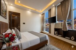 Mannat Green Hotel near Naraina Metro Station