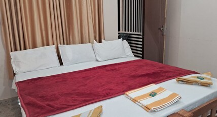 Variyath Homestay | Thirunelli Temple West Nada View Room Type - Standard Room with mountain view