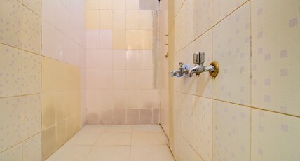 Dhaigude Residency Room Type - Standard Room  With View