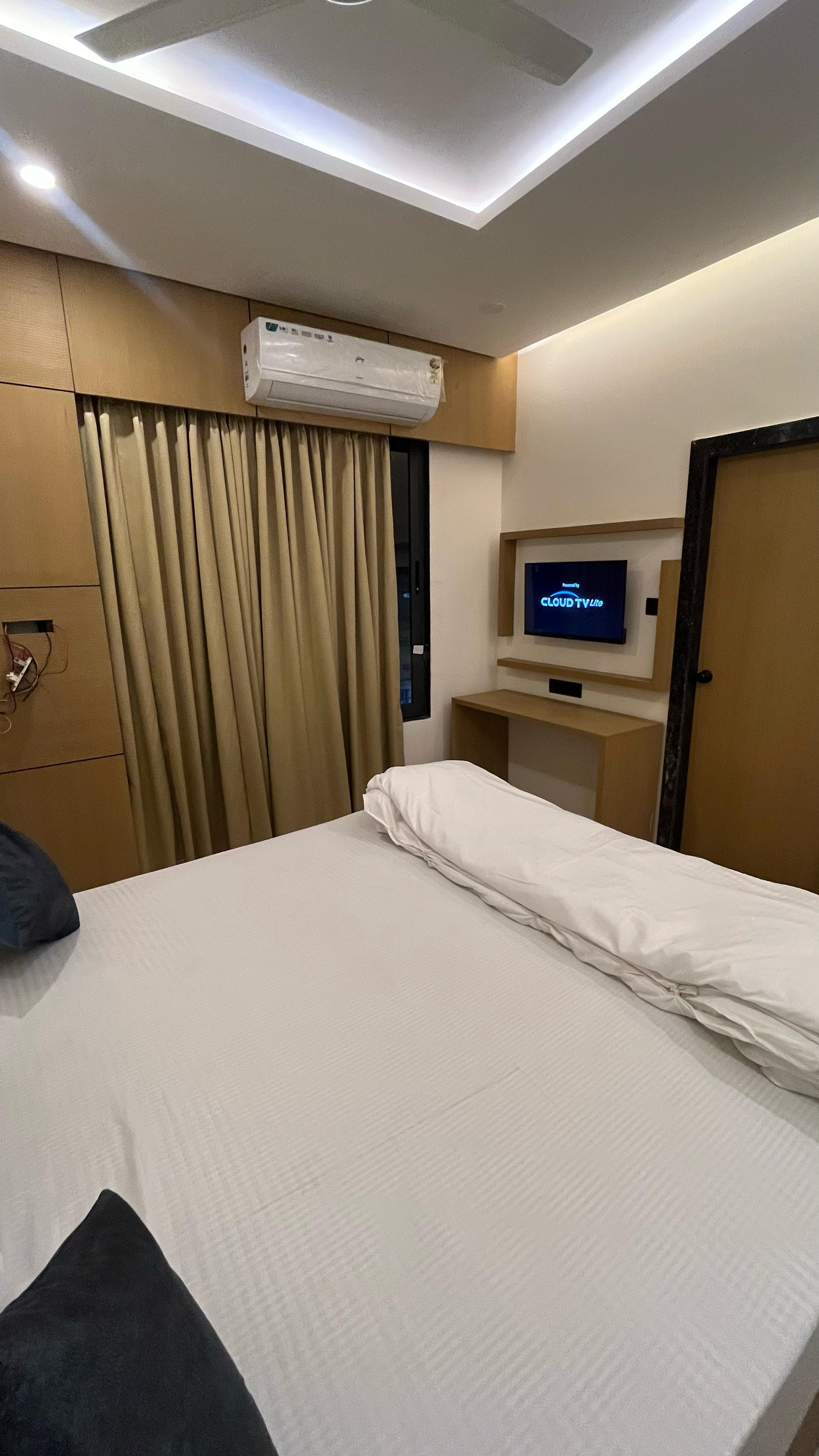 Hotel Revanta - Tap to explore photos