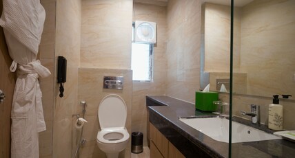 Sarovar Portico New Town Kolkata Rajarhat Room Type - Executive Room - 1 Queen Bed