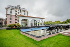 Primula by @thekiwistays