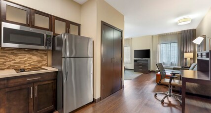 Staybridge Suites PITTSBURGH-CRANBERRY TOWNSHIP Room Type - 1 Queen Bed  Studio Suite