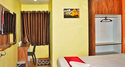 Hotel Jacs Inn Room Type - Premium AC Room