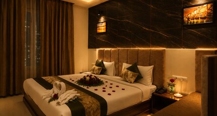 Hotel Yathart Inn , Varanasi Room Type - Royal Premium Room With City View