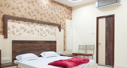 HOTEL SHREE KESHAV Room Type - Deluxe AC Double Bed  Room