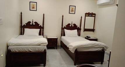 Hotel Keshav Plaza Room Type - Deluxe Twin Bed