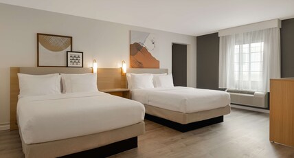 Spark by Hilton Rock Springs Room Type - 2 QN STDIO MOB HR ACC RI-S