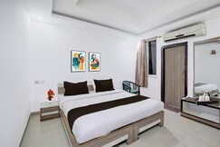 Super Collection O Shahpura Lakeview Formerly Hotel Royal Villa