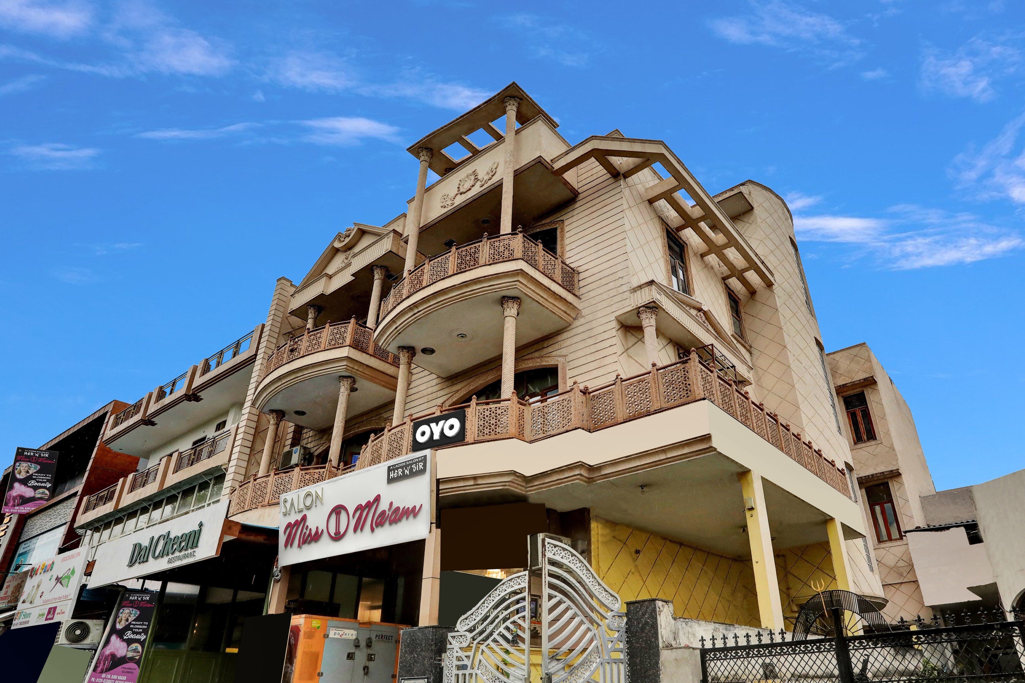 Hotel O GRAND ATHARV PALACE - Tap to explore photos