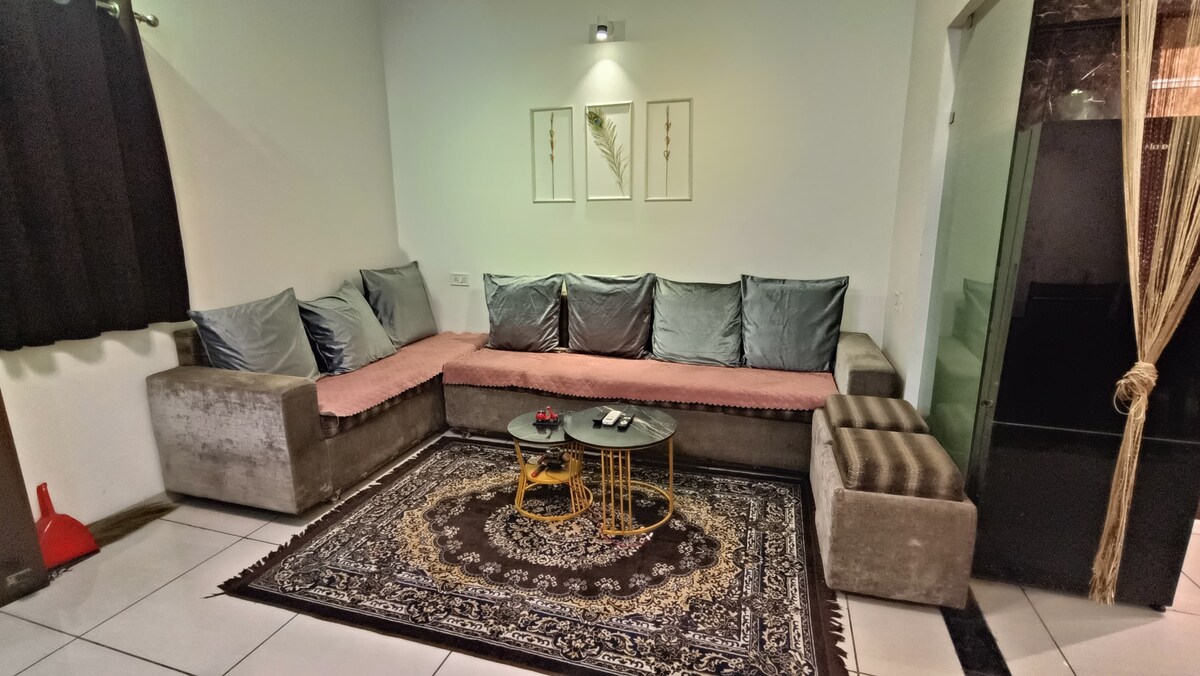 Brand New Luxury Studio Apartment in Indore - Tap to explore photos
