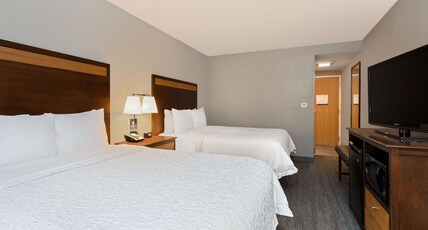 Hampton Inn & Suites Fort Myers Beach/Sanibel Gateway, FL Room Type - 2 QUEEN BEDS