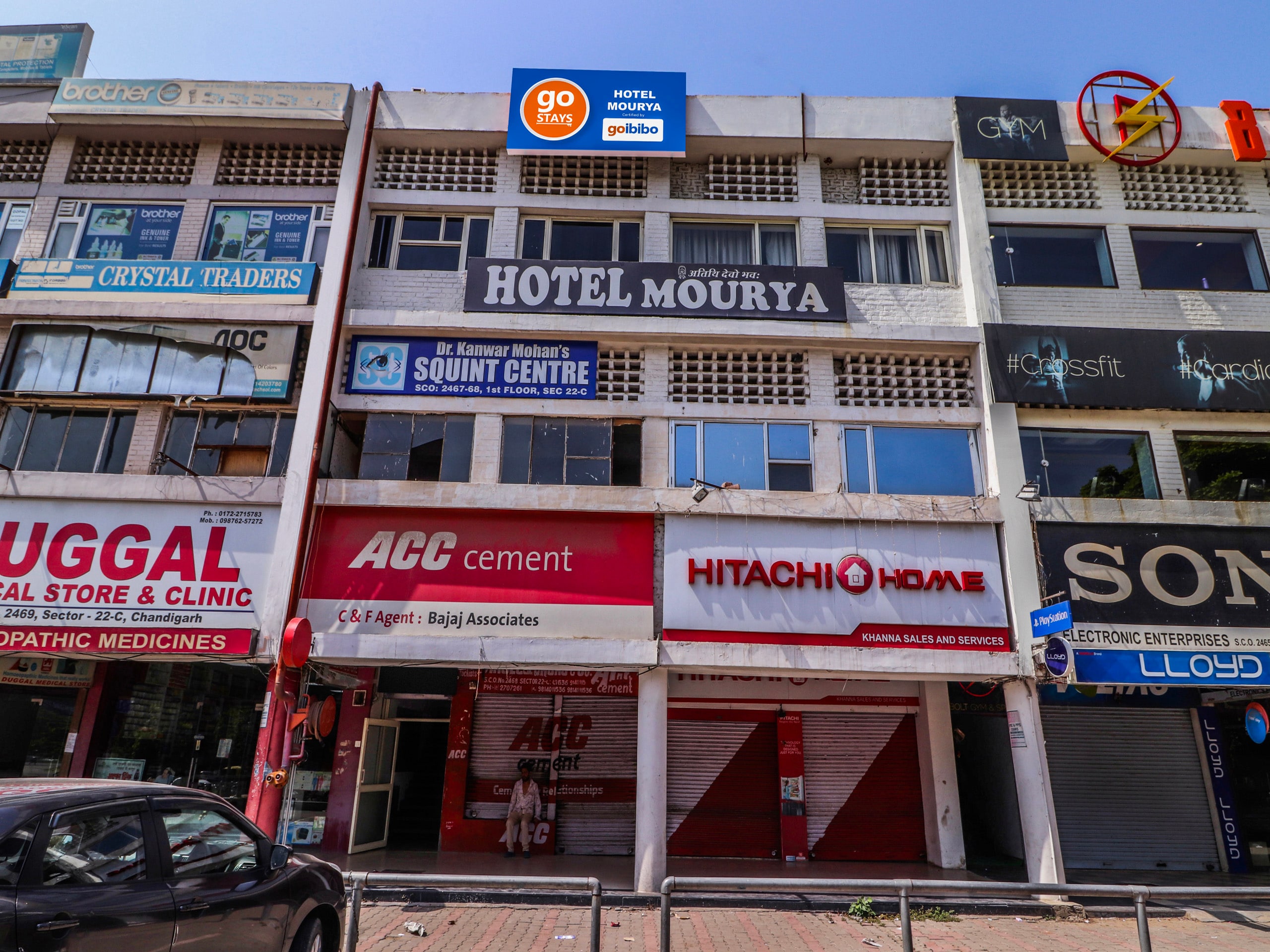 Hotel Mourya - Tap to explore photos