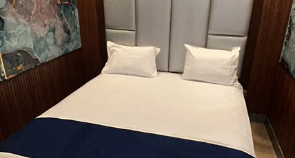 Mehmaan house Room Type - deluxe double bed 