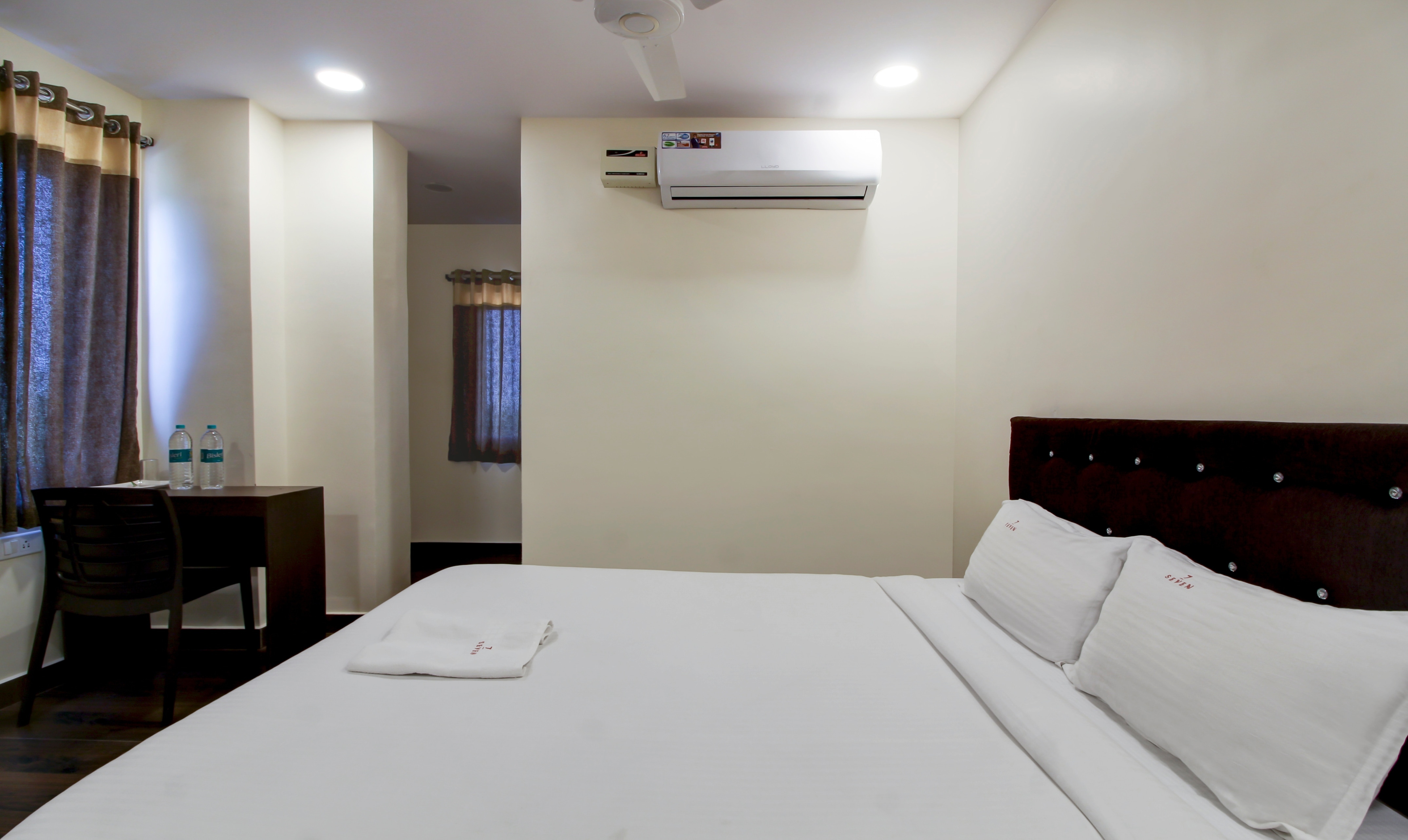7seven luxuary hotel - Tap to explore photos