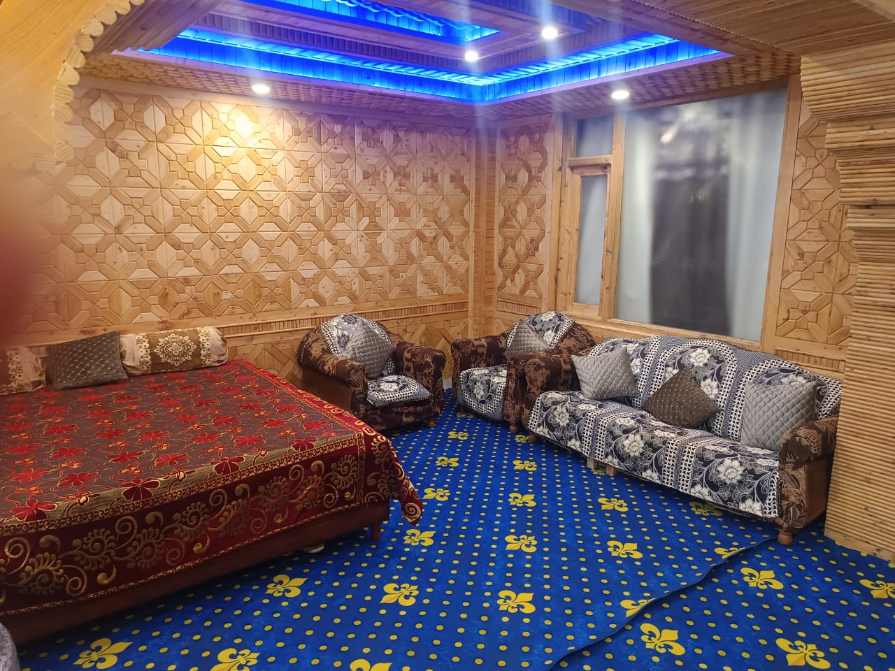 Shanti Kunj Homestay - Tap to explore photos