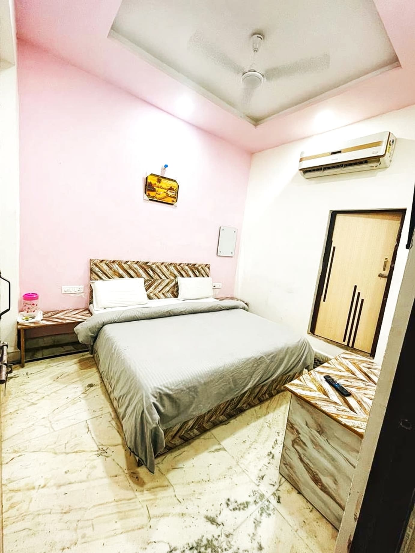 Radha Krishna Guest House - Tap to explore photos