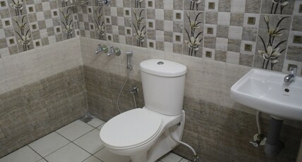 Metro inn Room Type - DOUBLE DELUXE AC ROOM