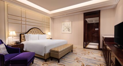Radisson Blu Forest Manor Shanghai Hongqiao Room Type - Deluxe Room Radisson Blu Forest Manor Shanghai Hongqiao Room Type - Deluxe Room