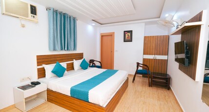 Hotel Renox Suites Near Delhi Airport Room Type - Deluxe Room With Free Parking
