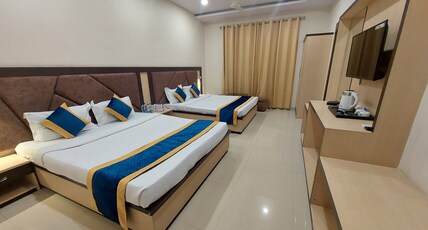 Hotel Vrinda Room Type - FAMILY ROOM