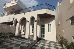 Aakash Luxurious Boutique Suite near Sodala