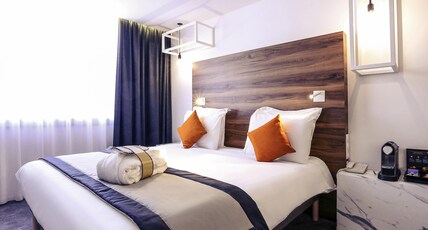 Mercure Nancy Centre Gare Room Type - Junior Suite with 1 king-size bed and 1 sofa
