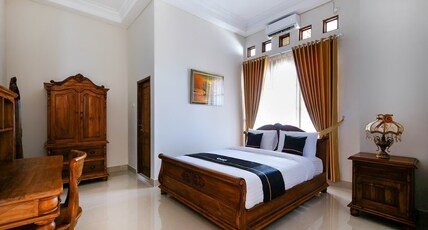 Collection O 3468 Ndalem Gusti Ayu Room Type - Indonesia Suite Double
