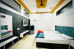 Hotel Dwarika -100 MTR from Bus Stand.