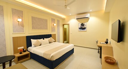 Aura Gold Room Type - Premium Room