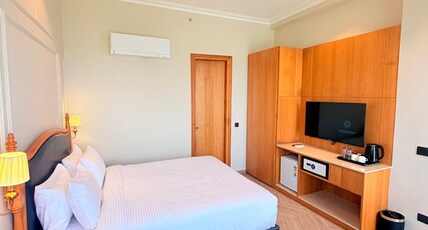 Kasauli Castle Resort Room Type - Premium Deluxe AC Rooms (Ground Floor)