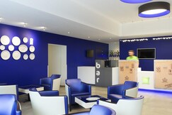 ibis Styles La Louvi