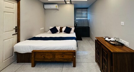 Aidan Residency Room Type - PREMIUM AC STANDARD DOUBLE ROOM