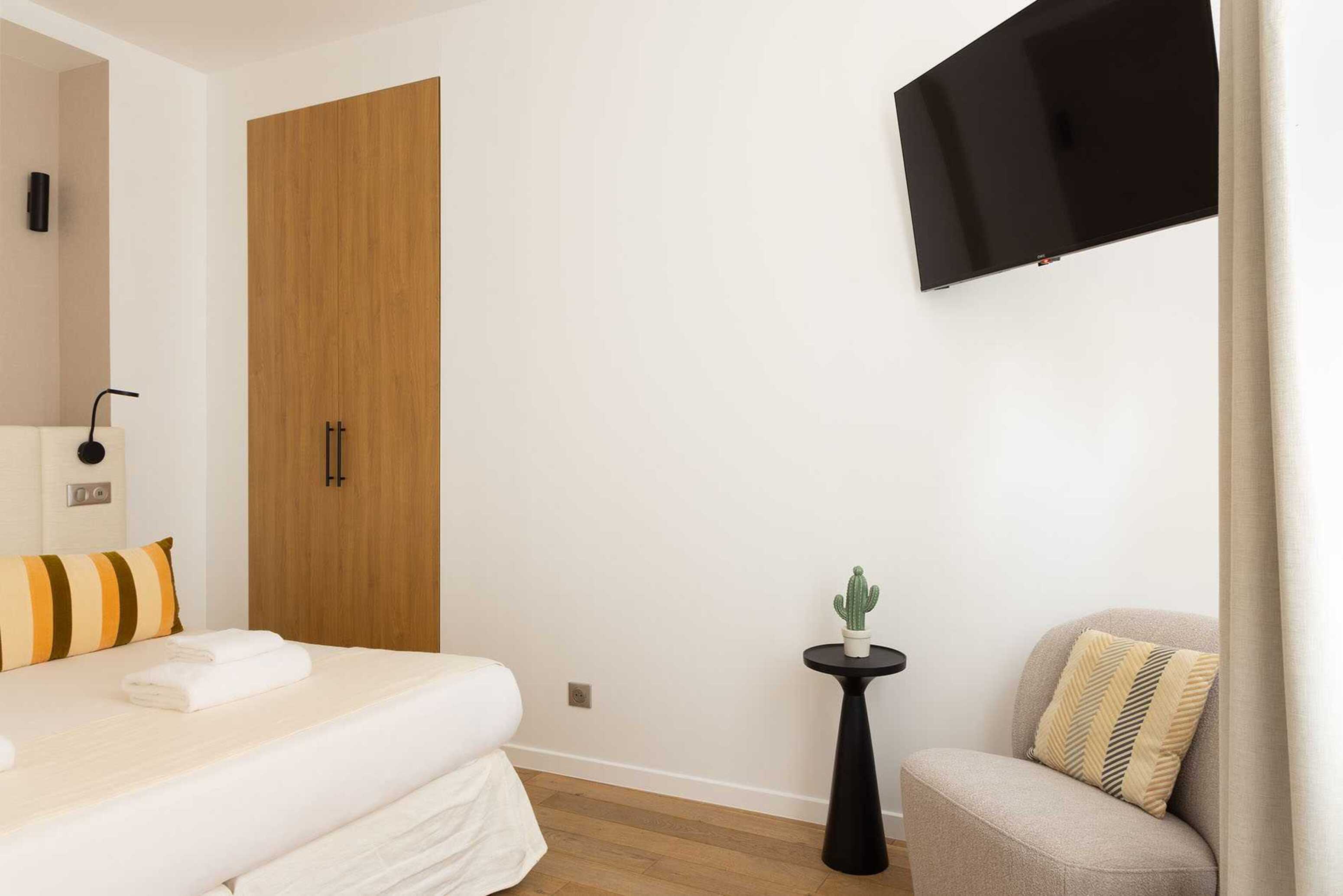 Modern apartment 2BR/6P - Jardin de Luxembourg - 1 - Tap to explore photos