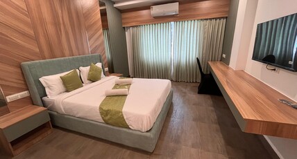 Hotel Heraa Room Type - Deluxe Room