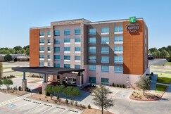 Holiday Inn Express & Suites MOORE
