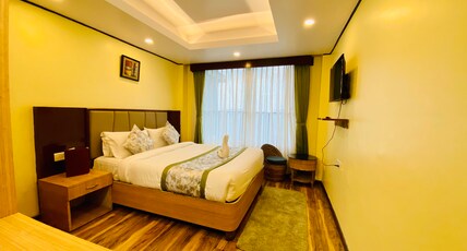 Tripoo Potala Palace Room Type - Super Deluxe Room.