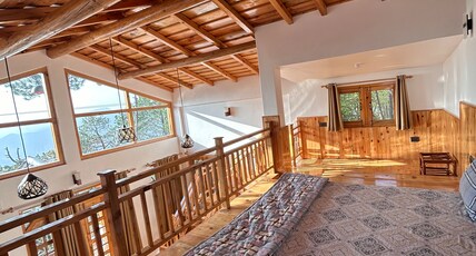 Pine Grey Castle Room Type - Mountain View Family Suite
