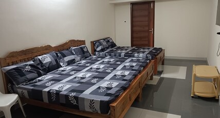 VASANTHAM PALACE INN A/C.LODGE Room Type - 6 Bed AC