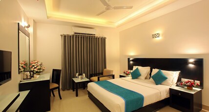 Park Residency Airport Road Room Type - Deluxe Room AC