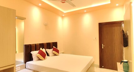 S.S Guest House Room Type - Big Double Bed Room
