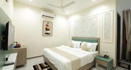 PUJARI PARK, HOTEL & BANQUET, RAIPUR Room Type - Executive Room PUJARI PARK, HOTEL & BANQUET, RAIPUR Room Type - Executive Room