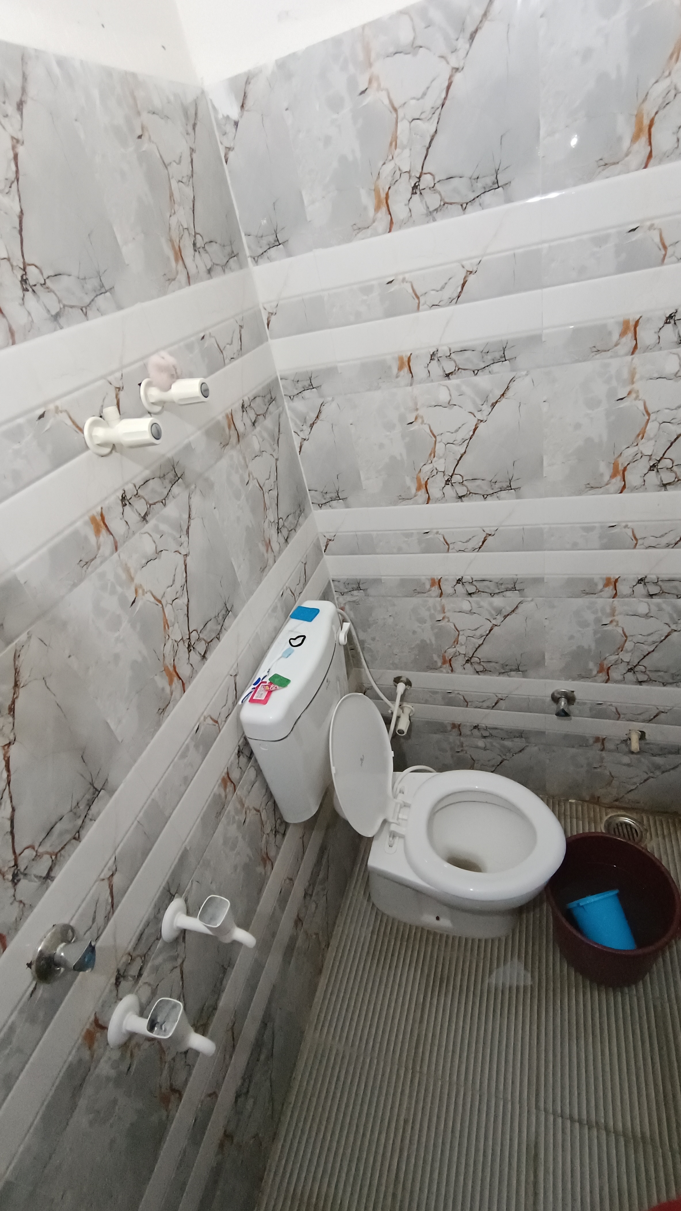 THE AYODHYA EXPRESS INN - Tap to explore photos