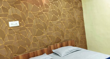 Jay shree shyam guest house Room Type - Deluxe 1