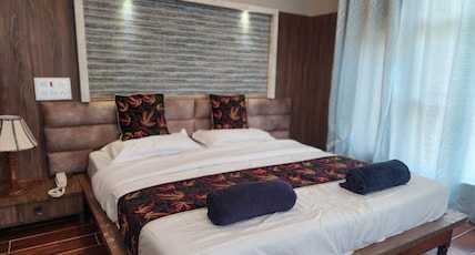 Pallas Inn Resorts, Srinagar Room Type - Super Deluxe Pallas Inn Resorts, Srinagar Room Type - Super Deluxe